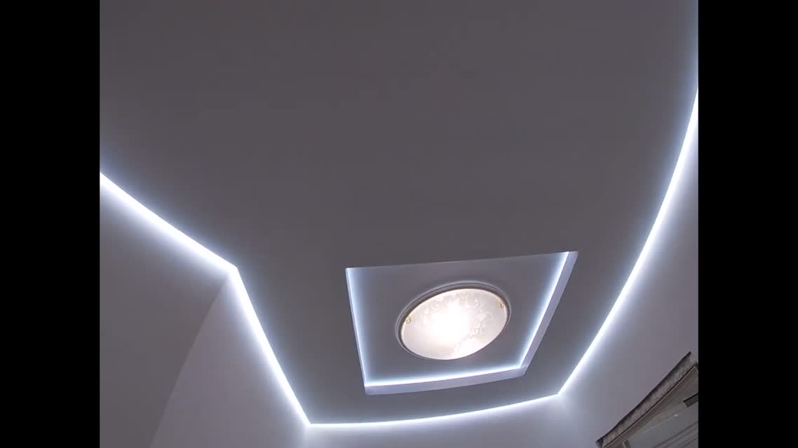 Натяжной потолок с полной засветкой